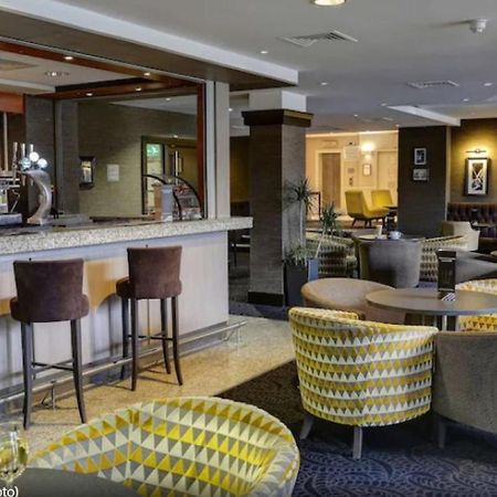 Cresta Court Hotel Altrincham Esterno foto