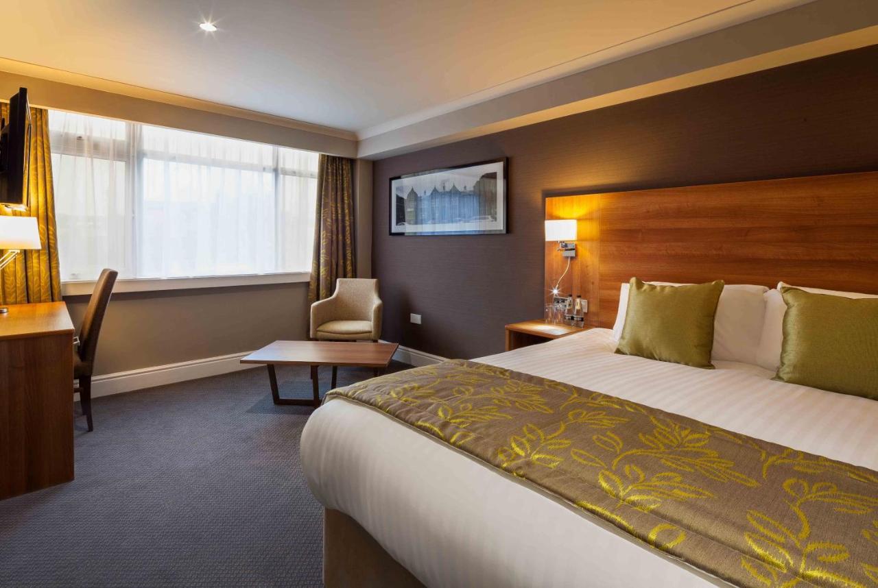 Cresta Court Hotel Altrincham Esterno foto