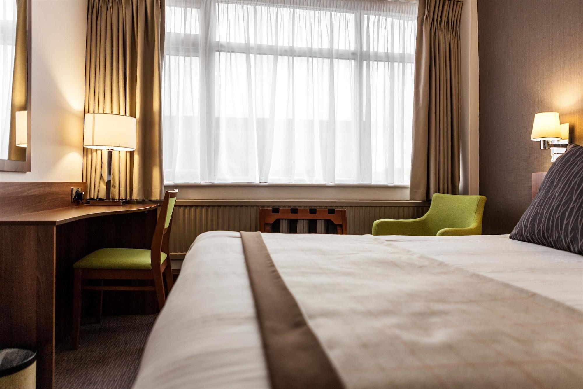 Cresta Court Hotel Altrincham Esterno foto