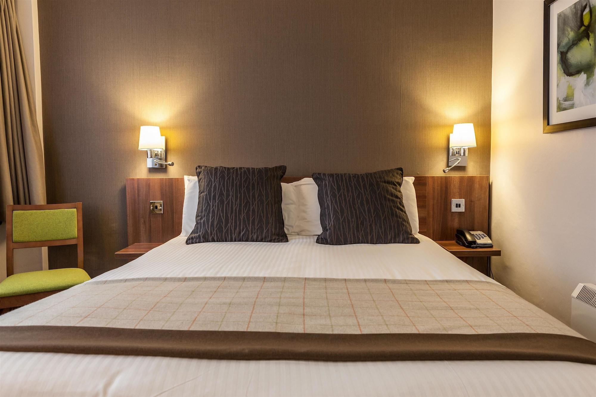 Cresta Court Hotel Altrincham Esterno foto