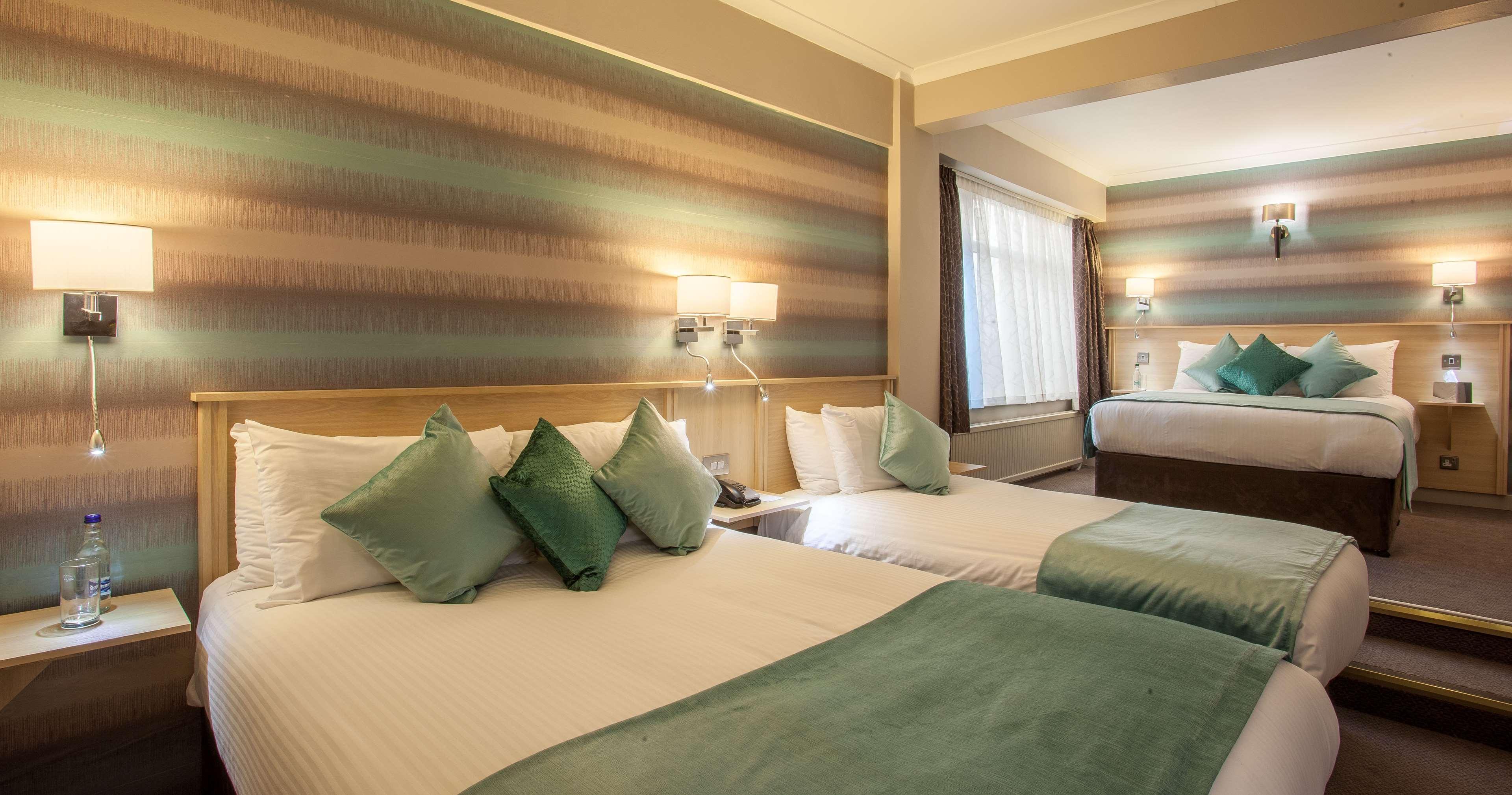 Cresta Court Hotel Altrincham Esterno foto