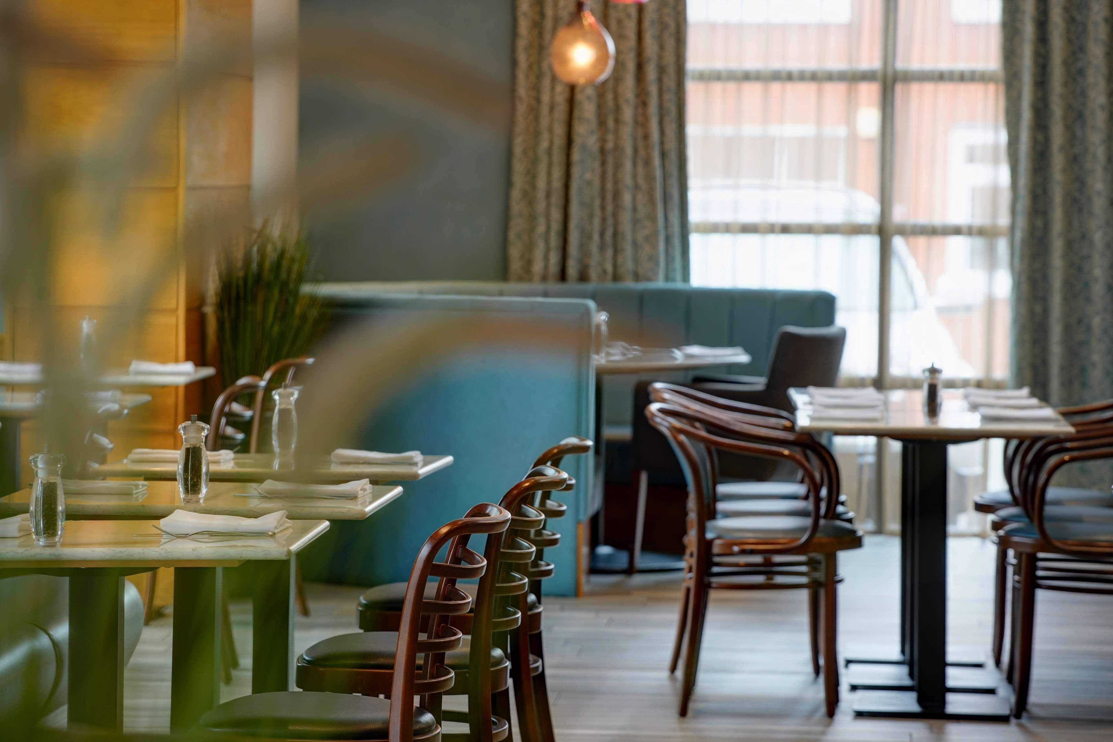 Cresta Court Hotel Altrincham Esterno foto