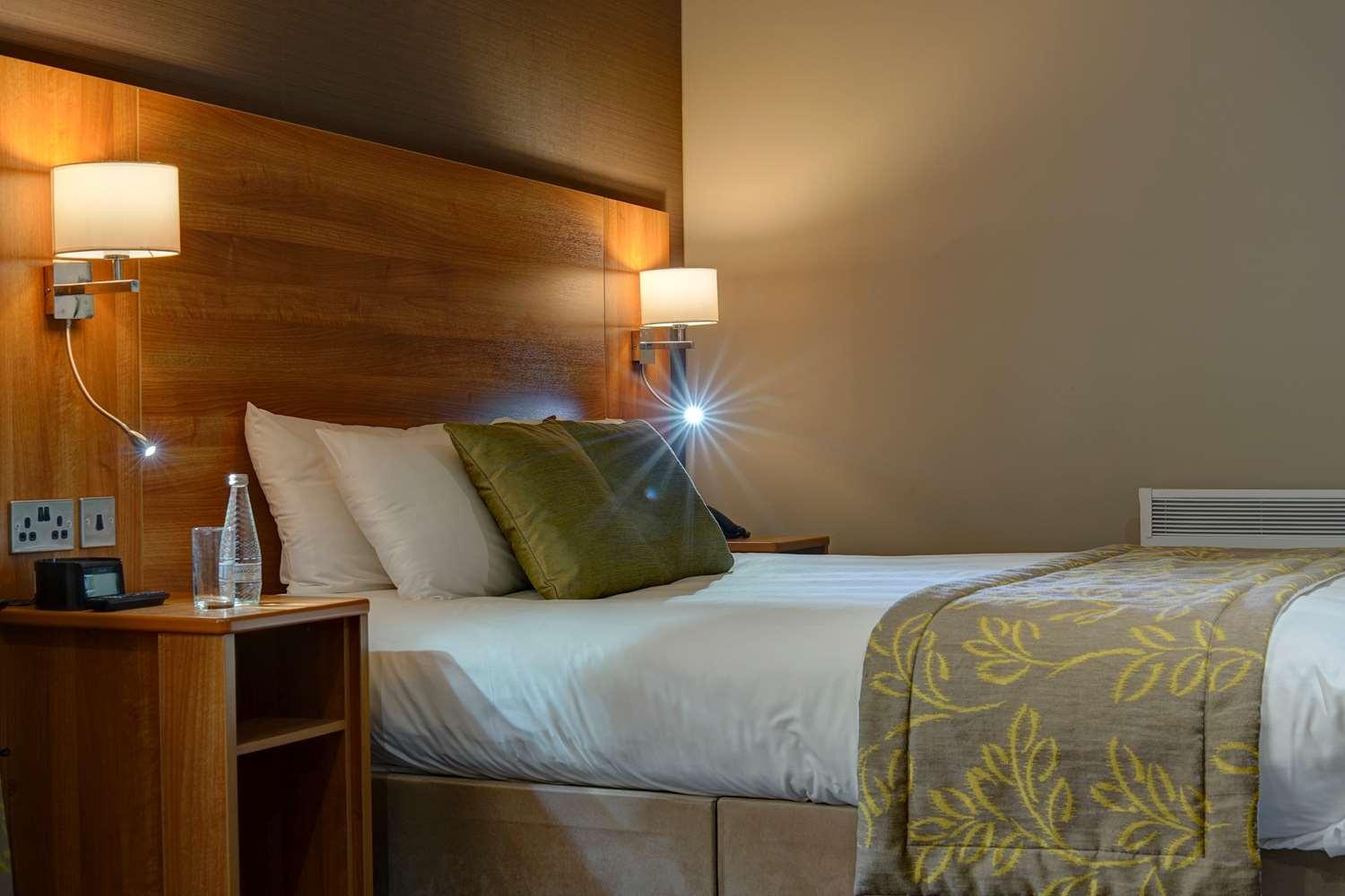 Cresta Court Hotel Altrincham Esterno foto