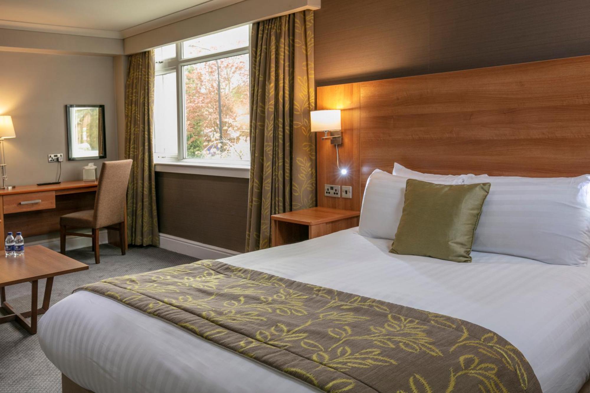 Cresta Court Hotel Altrincham Esterno foto