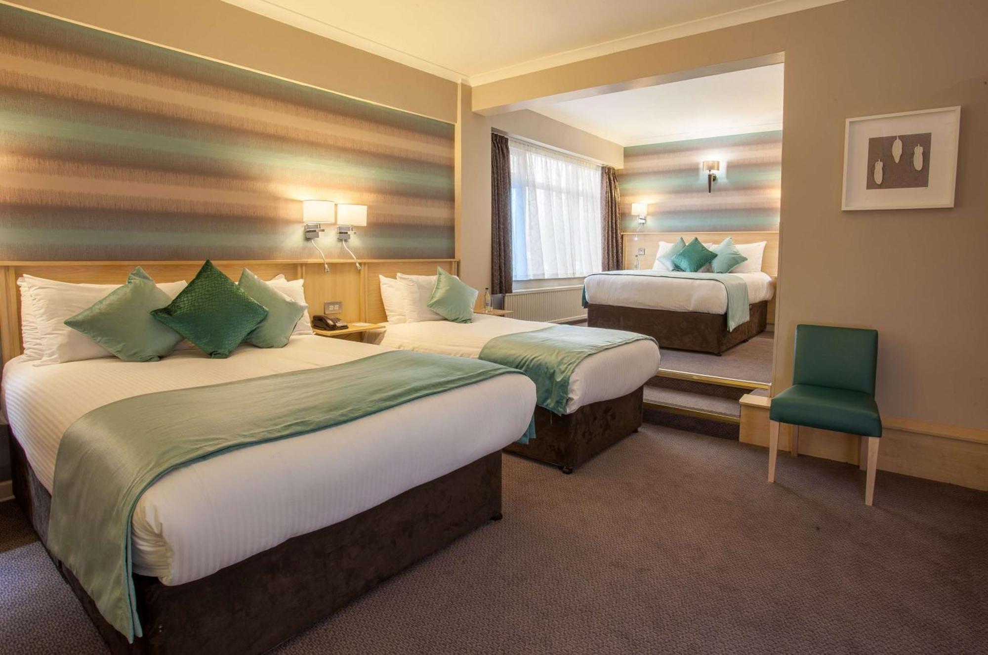 Cresta Court Hotel Altrincham Esterno foto