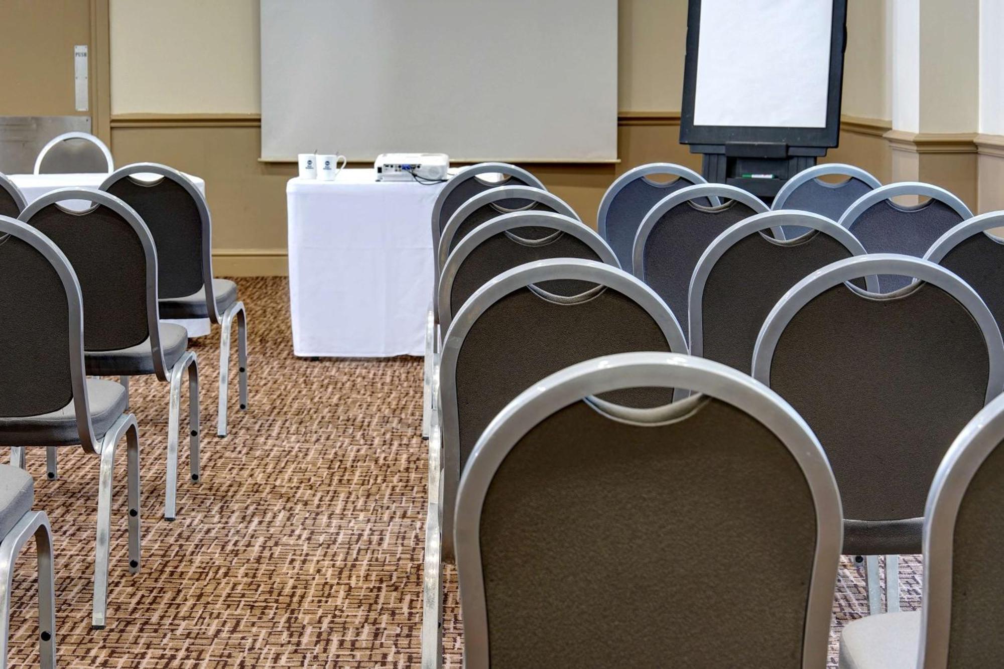 Cresta Court Hotel Altrincham Esterno foto