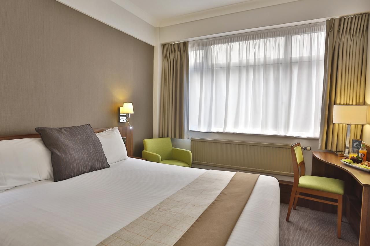 Cresta Court Hotel Altrincham Esterno foto
